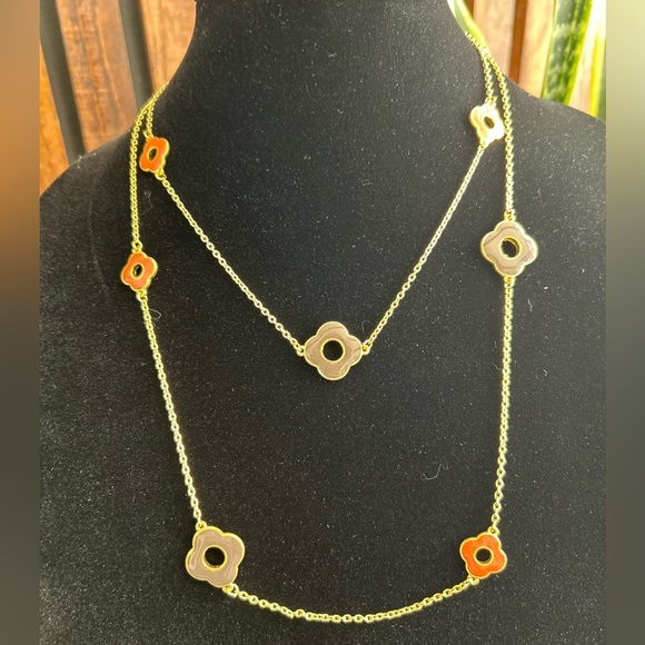 Long gold-toned necklace with enamel clovers, 22”, Vintage Classic Feminine - Picture 4 of 6
